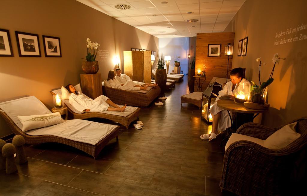 4 Hotel รูสท์ ภายนอก รูปภาพ
